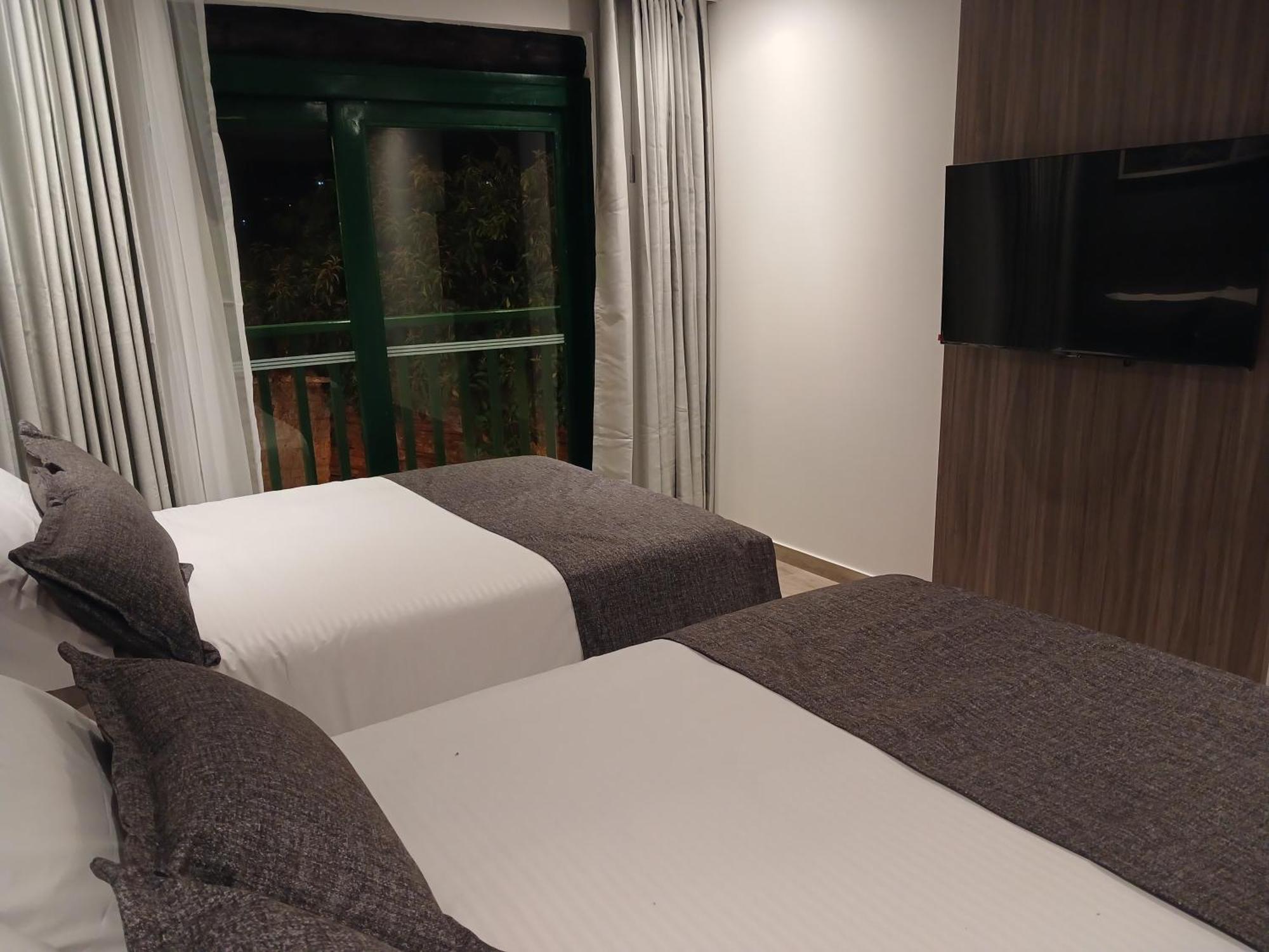 Hotel Santino Jenesano Luaran gambar
