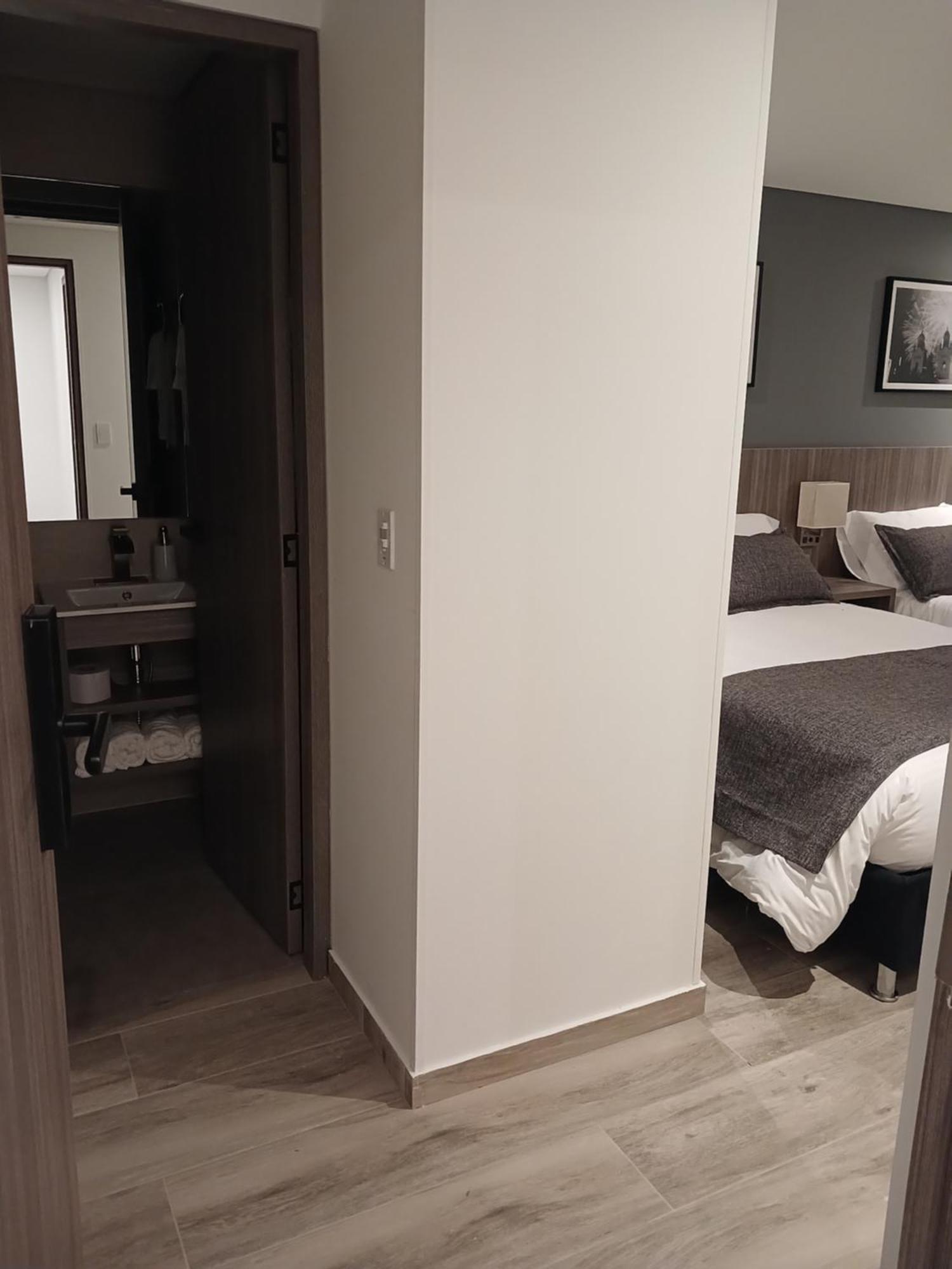 Hotel Santino Jenesano Luaran gambar