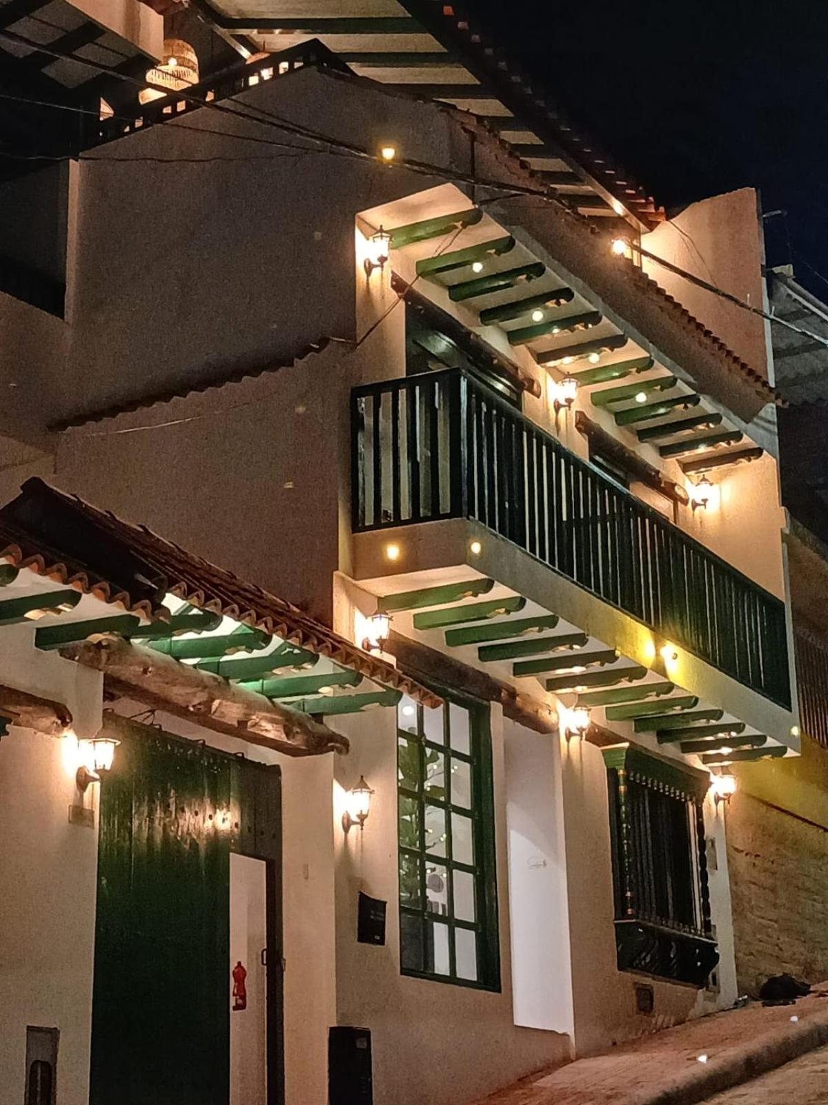 Hotel Santino Jenesano Luaran gambar